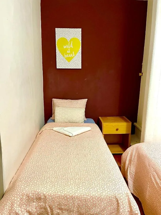Asian Everest House Lisbon Hostel