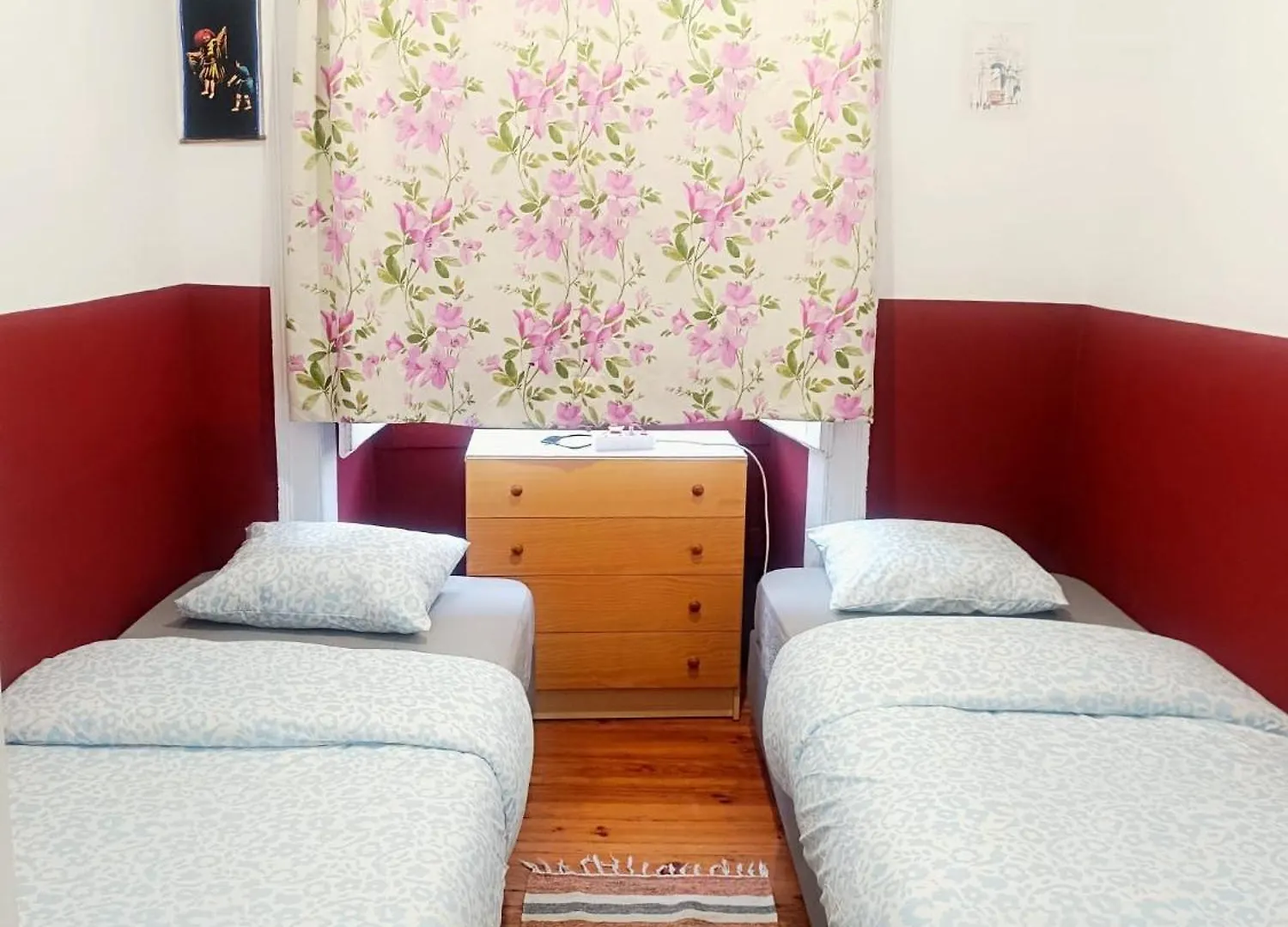 Asian Everest House Lizbona Hostel